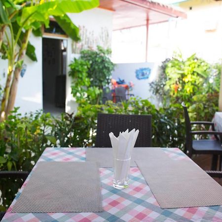 Silk Retreats Thulusdhoo Guest House Exterior foto